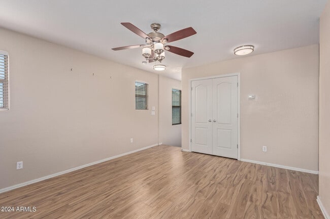 Building Photo - 4937 N 108th Ave