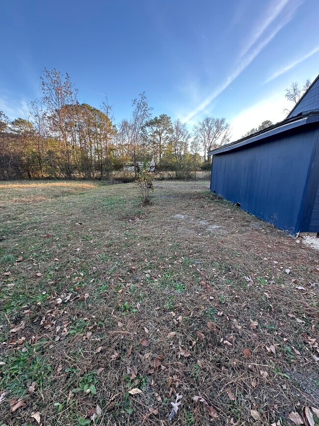 Building Photo - 221 Adamsville Ct