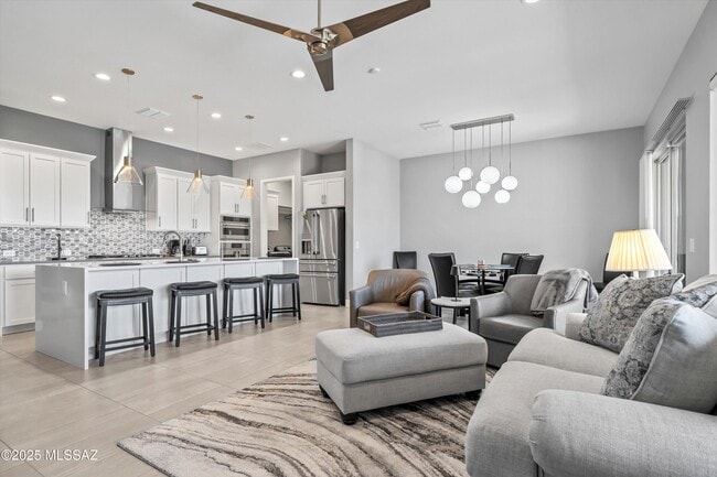 Building Photo - 30668 S Sand Hurst Ln