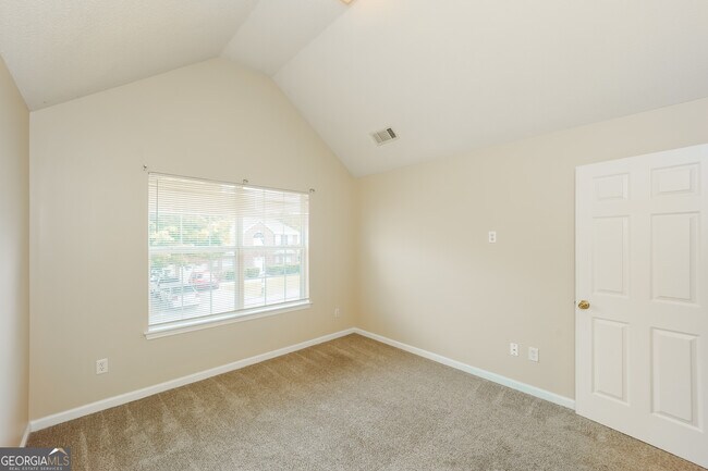 Building Photo - 6779 Foxfire Pl