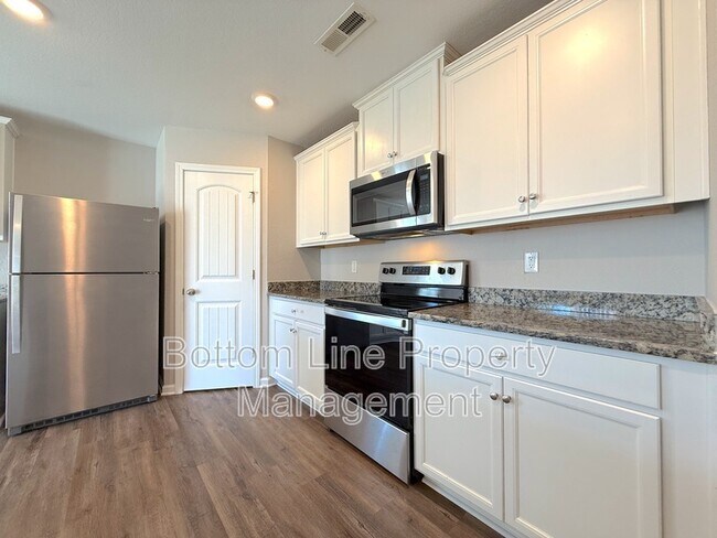 Building Photo - 9132 Creedmore Hills Dr