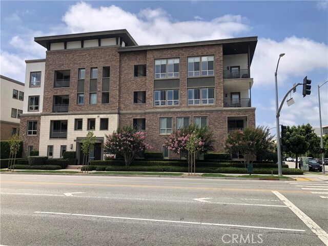 Building Photo - 12705 Bluff Creek Dr