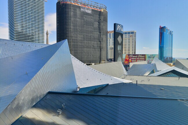 Building Photo - Veer Towers 602W-Strip and CityCenter Views form this Stunning 2Bd/2Ba Residence
