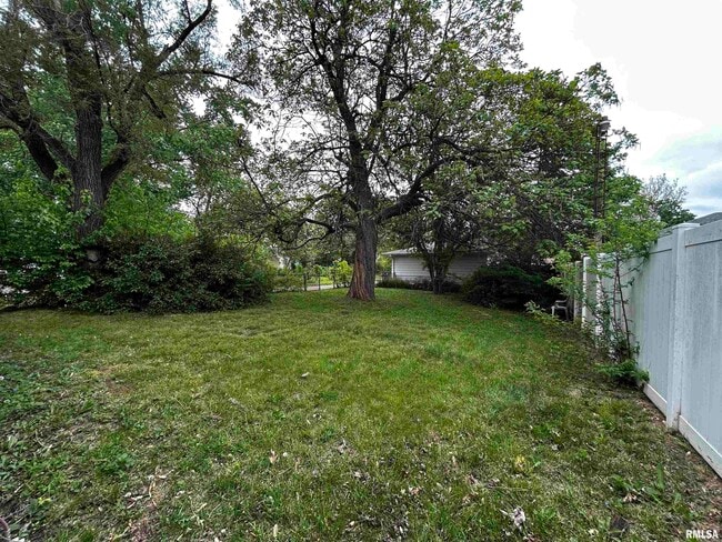 Building Photo - 3009 West Krause Avenue