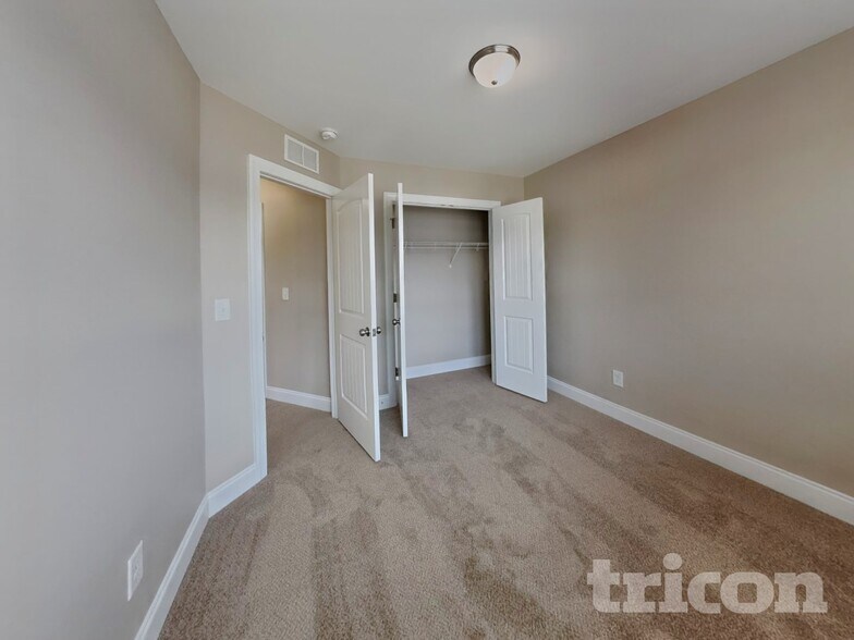 Building Photo - 54 Jonalker Ct