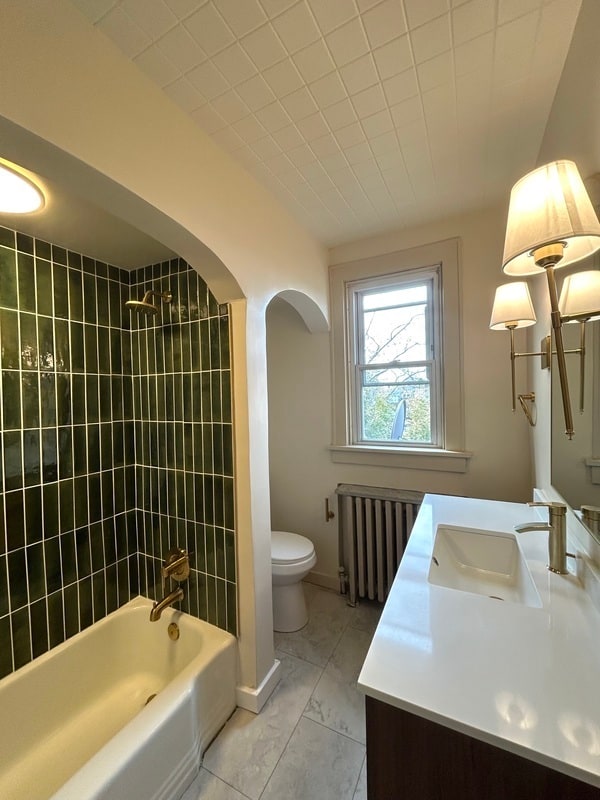 Building Photo - 114 Augusta St