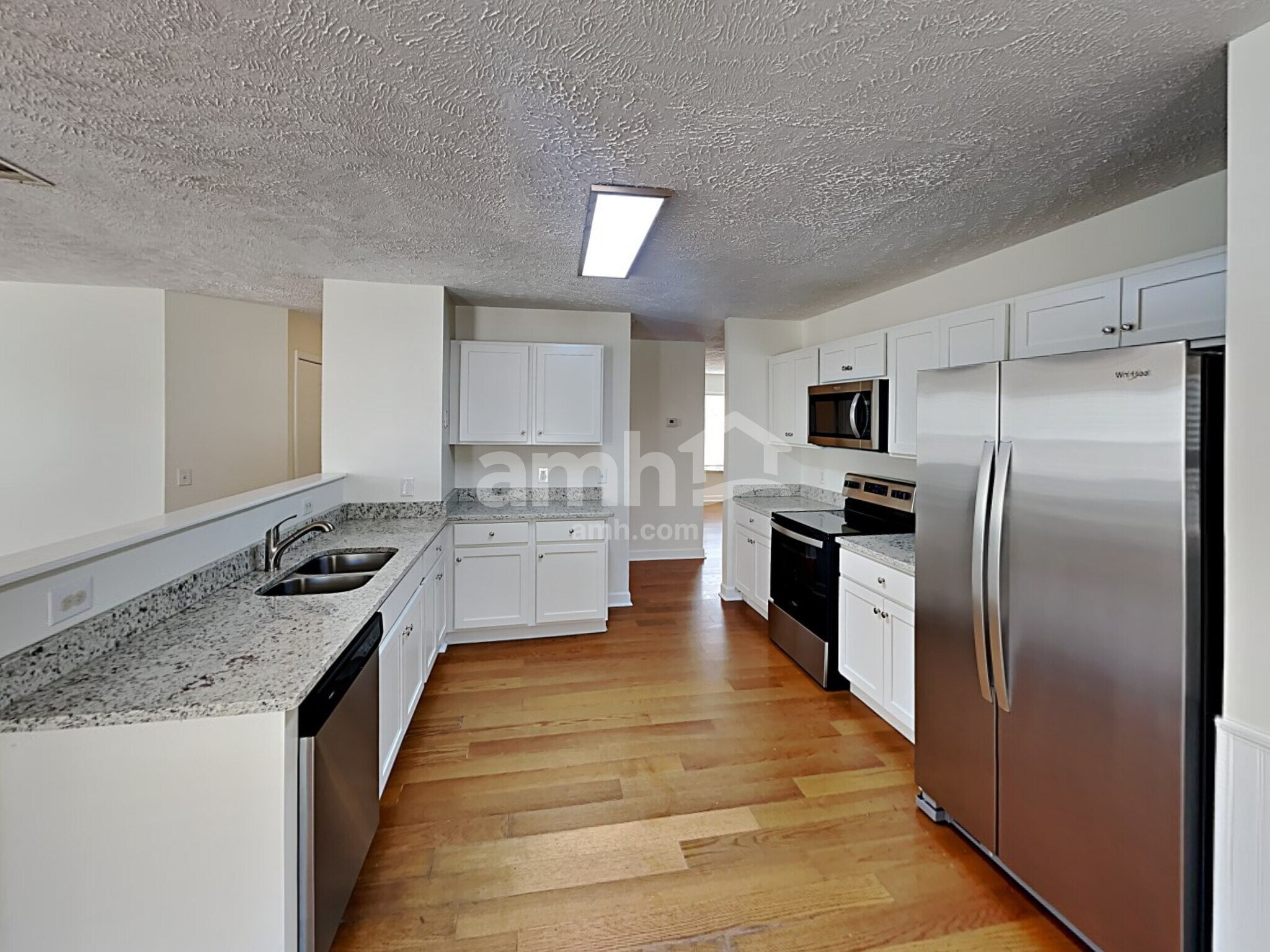 Building Photo - 1008 Montrose Dr