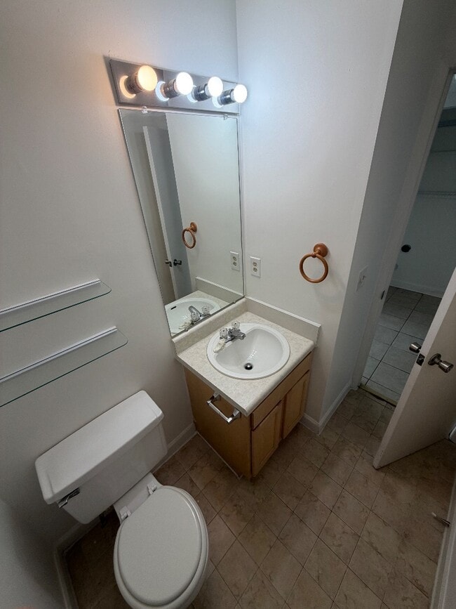 Building Photo - 21 Rivers Point Row