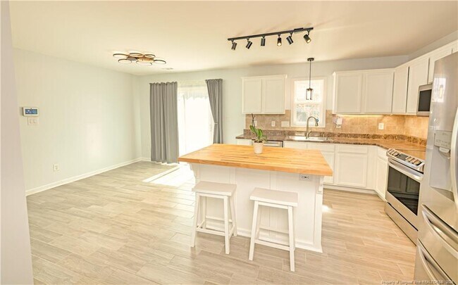 Building Photo - 2112 Yellowbrick Rd