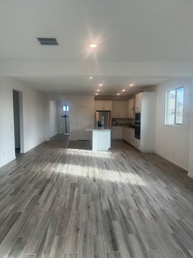 Building Photo - BRAND NEW HOME IN SENTERO CROSSING