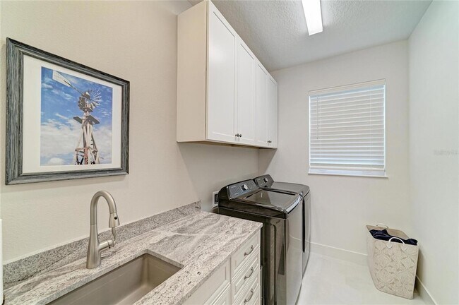 Building Photo - 1047 Waterline Ct