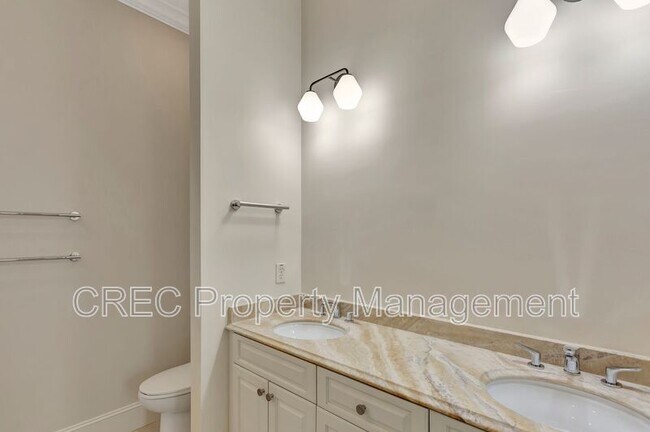 Building Photo - 1705 Doldridge St