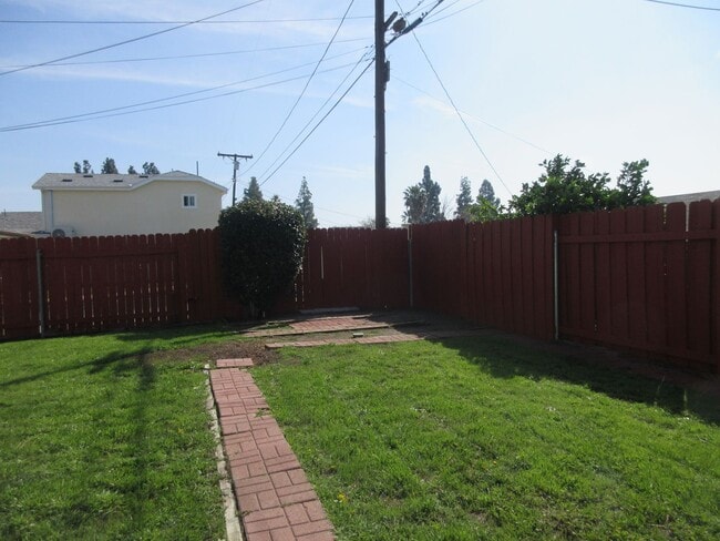 Building Photo - 17074 Horace St