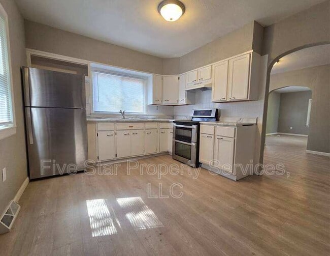 Building Photo - 2236 S 14th St