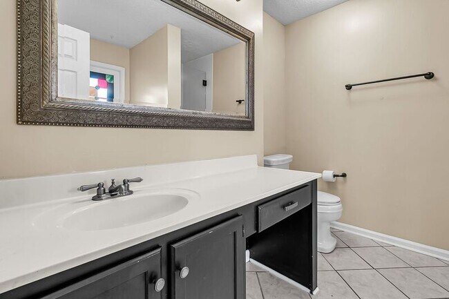 Building Photo - 111 Hopper Dr