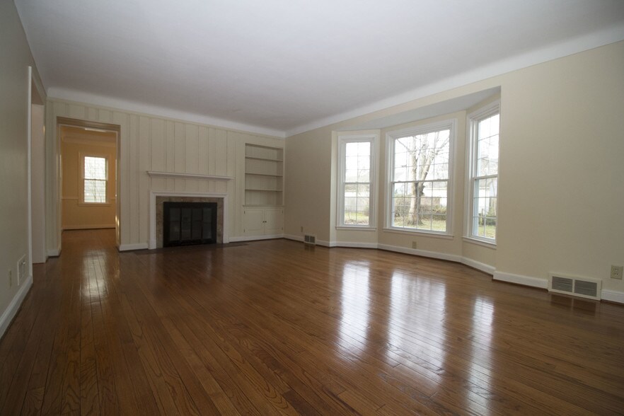 Building Photo - 3139 Cheltenham Rd