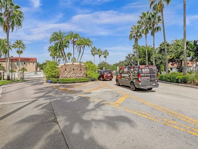 Building Photo - 16541 NW 5th St