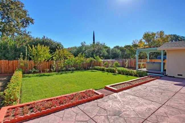 Building Photo - 5415 Comstock Ct