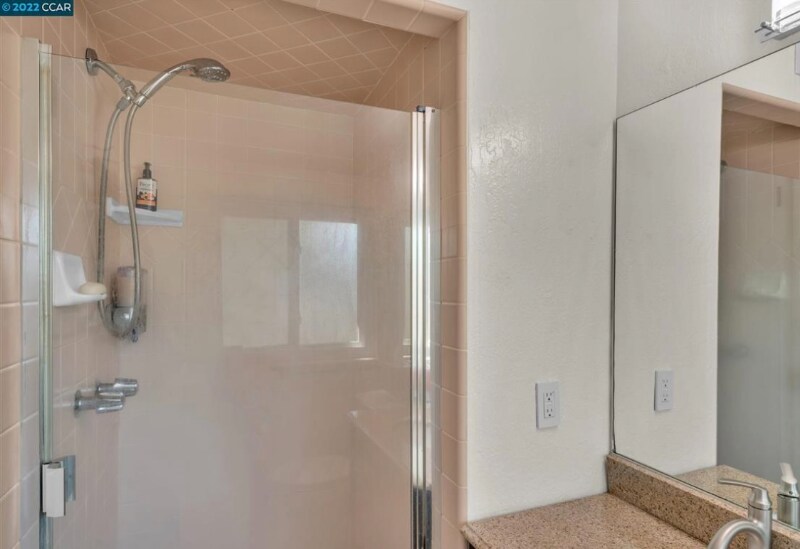 Building Photo - 1296 Rudgear Rd