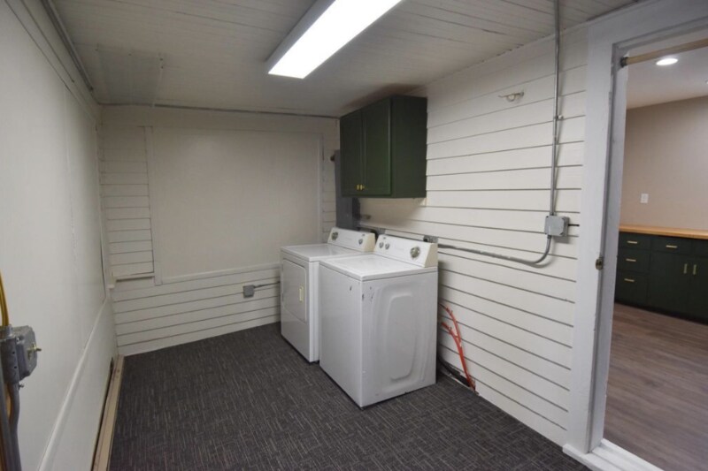 Building Photo - 204 Conley Ave S