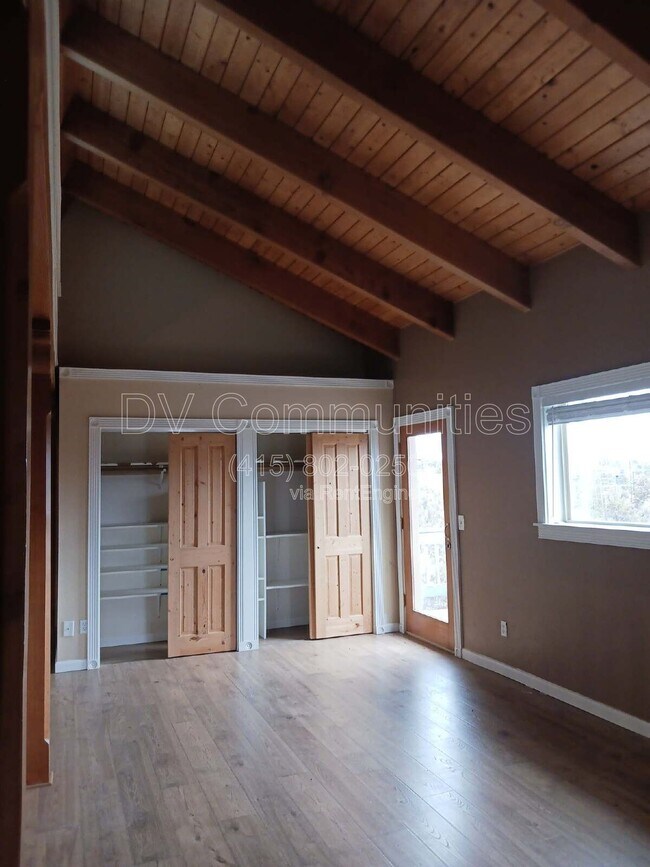 Building Photo - 2500 SW 83rd St