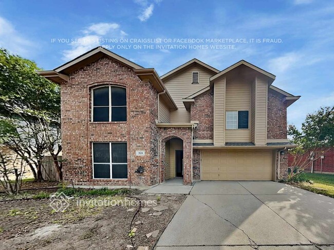 Building Photo - 921 Mockingbird Dr