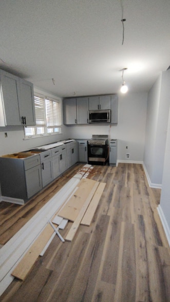 Building Photo - 1000 Main Ave