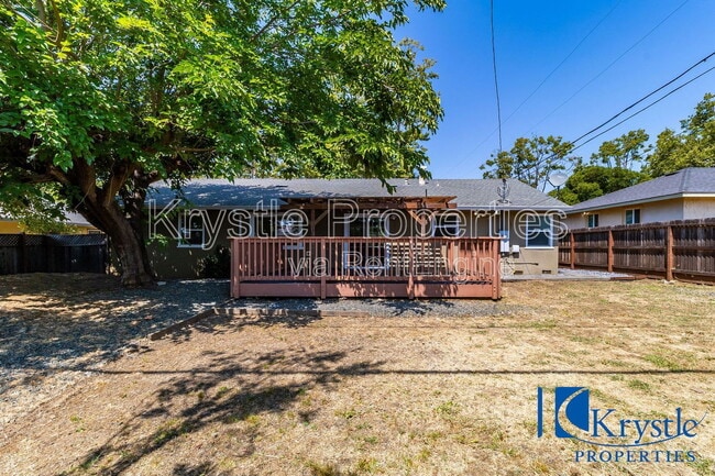 Building Photo - 126 Lain Dr