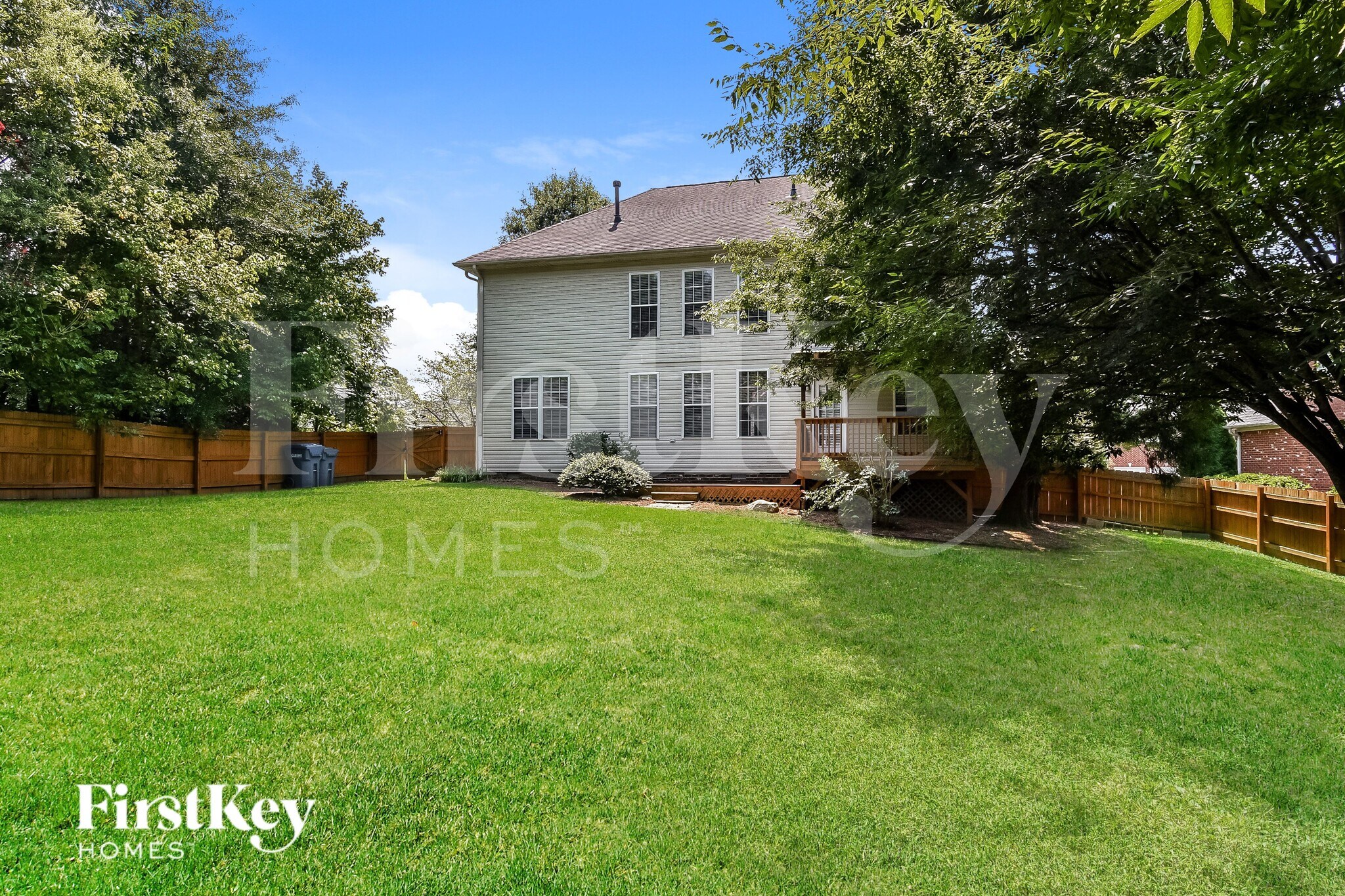 Building Photo - 6383 Clubside Dr