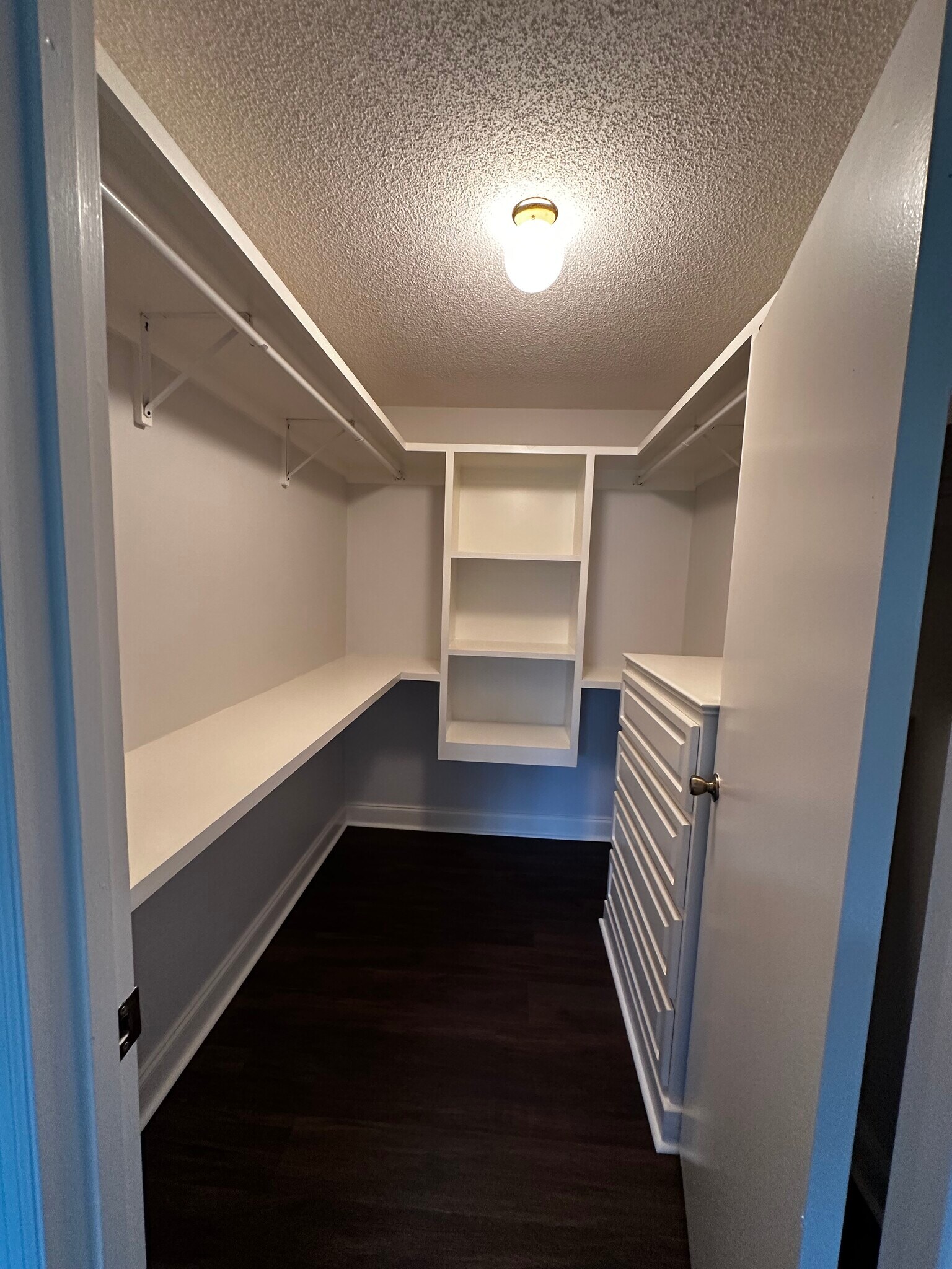 Custom Master Closet - 6462 Sweet Gum Trl