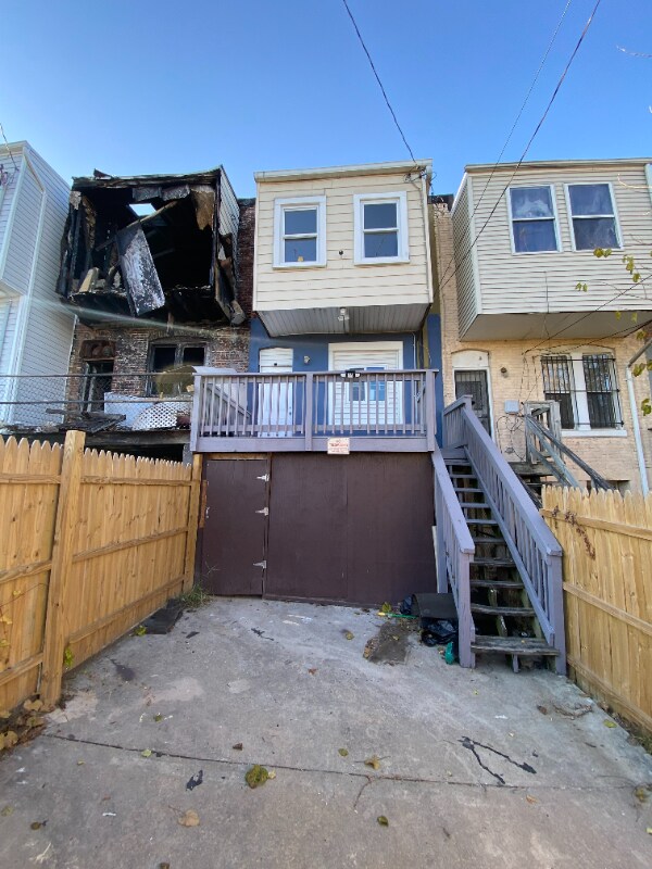 Building Photo - 2241 Cedley St