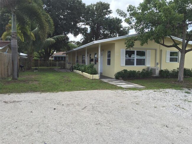 Primary Photo - 1140 SW 30th St