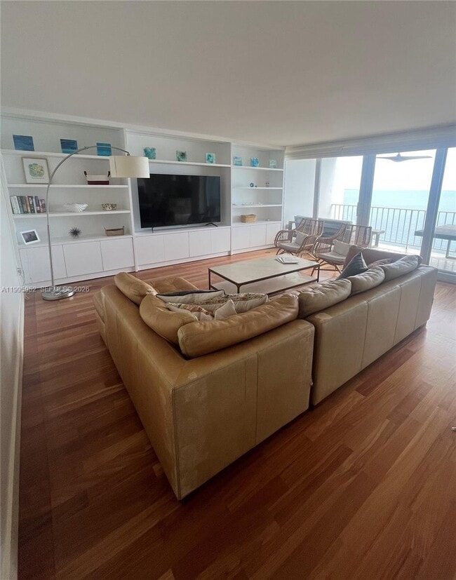 Building Photo - 881 Ocean Dr