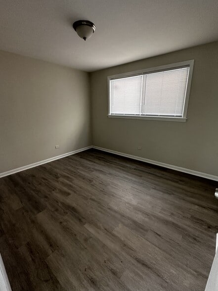 Building Photo - 3211 S 53rd Ct