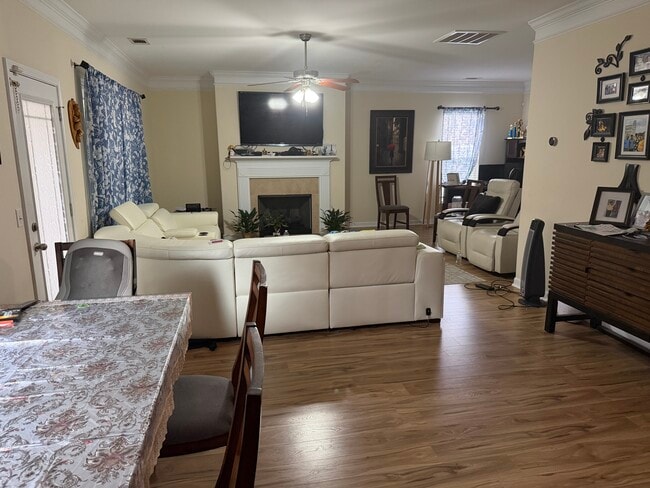 Building Photo - 117 Magnolia Dr