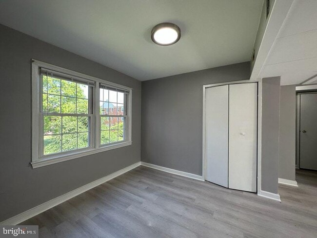 Building Photo - 6626 Boulevard View