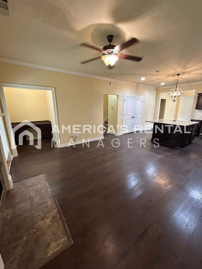 Building Photo - DEPOSIT PENDING! Home in Hoover!!! View with 48 Hours Notice!