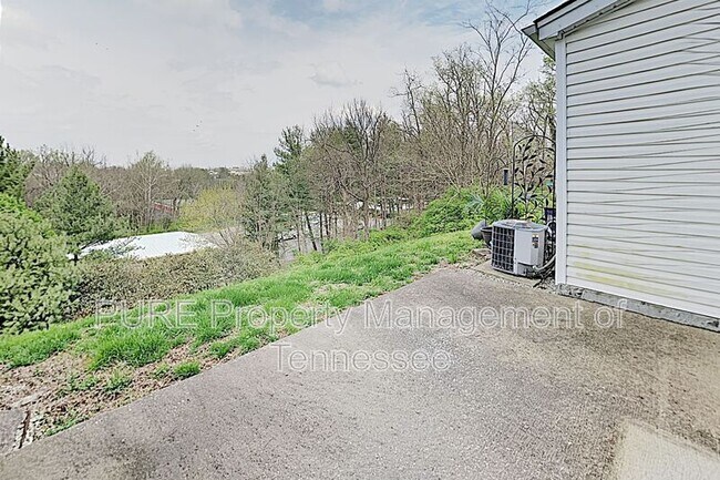 Building Photo - 426 Shadow Glen Dr
