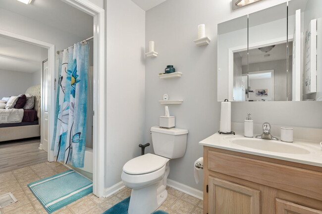 Building Photo - 22 Tyler Ct