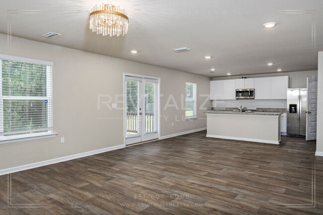 Building Photo - Stunning 2-Story 4 BD 2.5 BA House in Span...