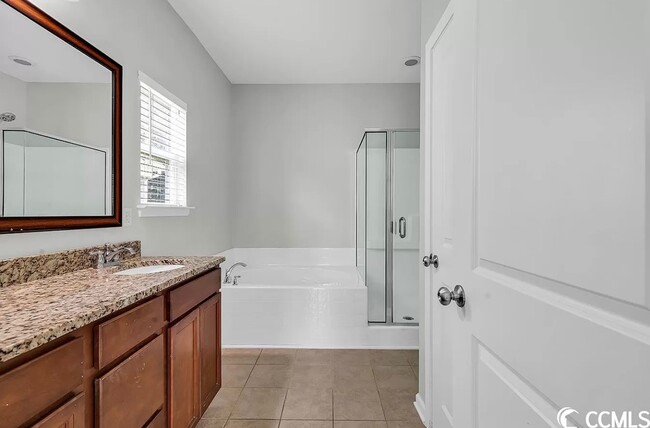 Building Photo - 4462 Marshwood Dr