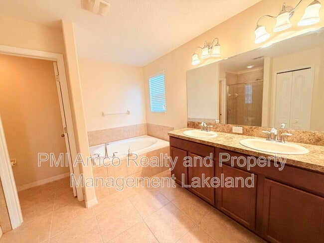 Building Photo - 3648 Madbury Cir