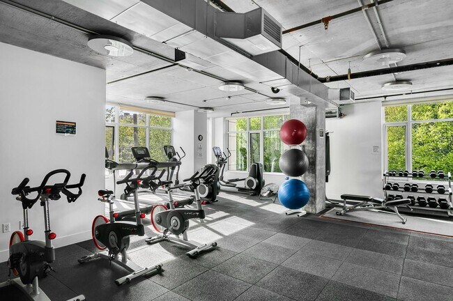 Building Photo - 1321 Seneca St