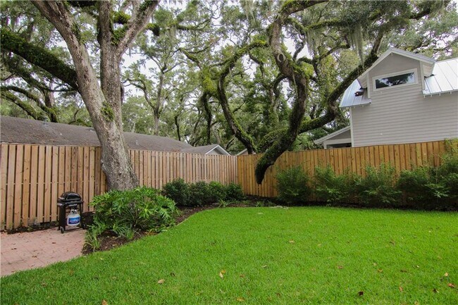 Building Photo - 112 Fish Fever Ln
