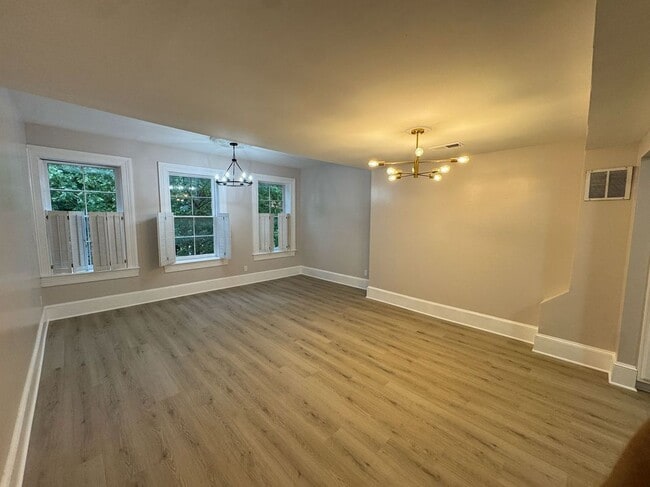 Building Photo - 1317 Hollins St