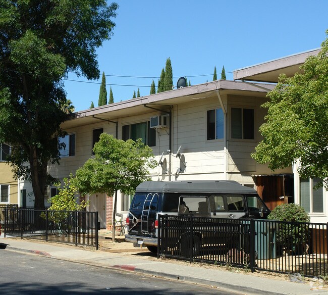 Primary Photo - 1681 Haller Ct