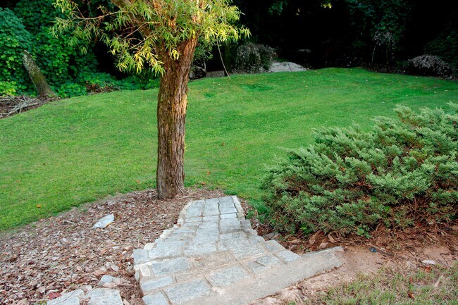 Building Photo - 2927 Arbor Creek Ln