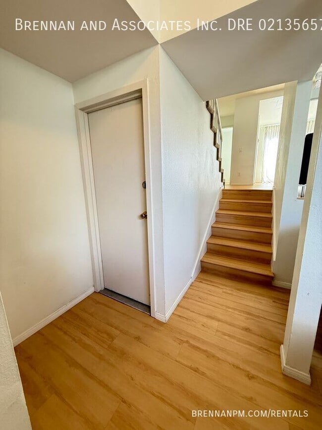 Building Photo - 7756 Nightingale Way
