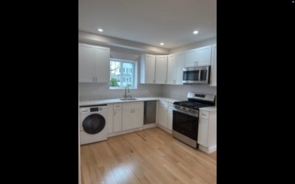 Primary Photo - 316 Albion St