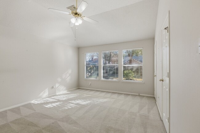 Building Photo - 18014 Still Springs Ct